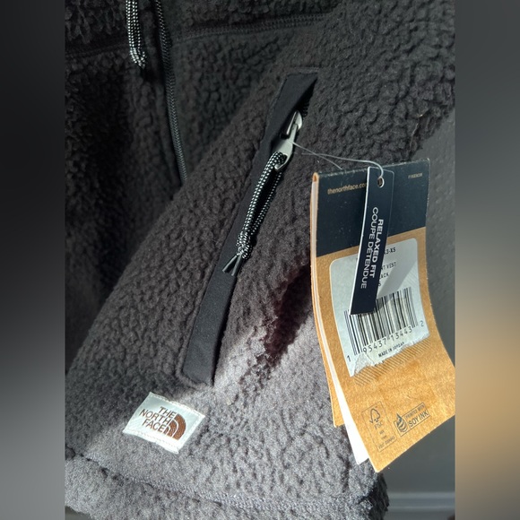 The North Face Women’s Cragmont Fleece Vest in TNF Black Size XS New - Picture 7 of 11